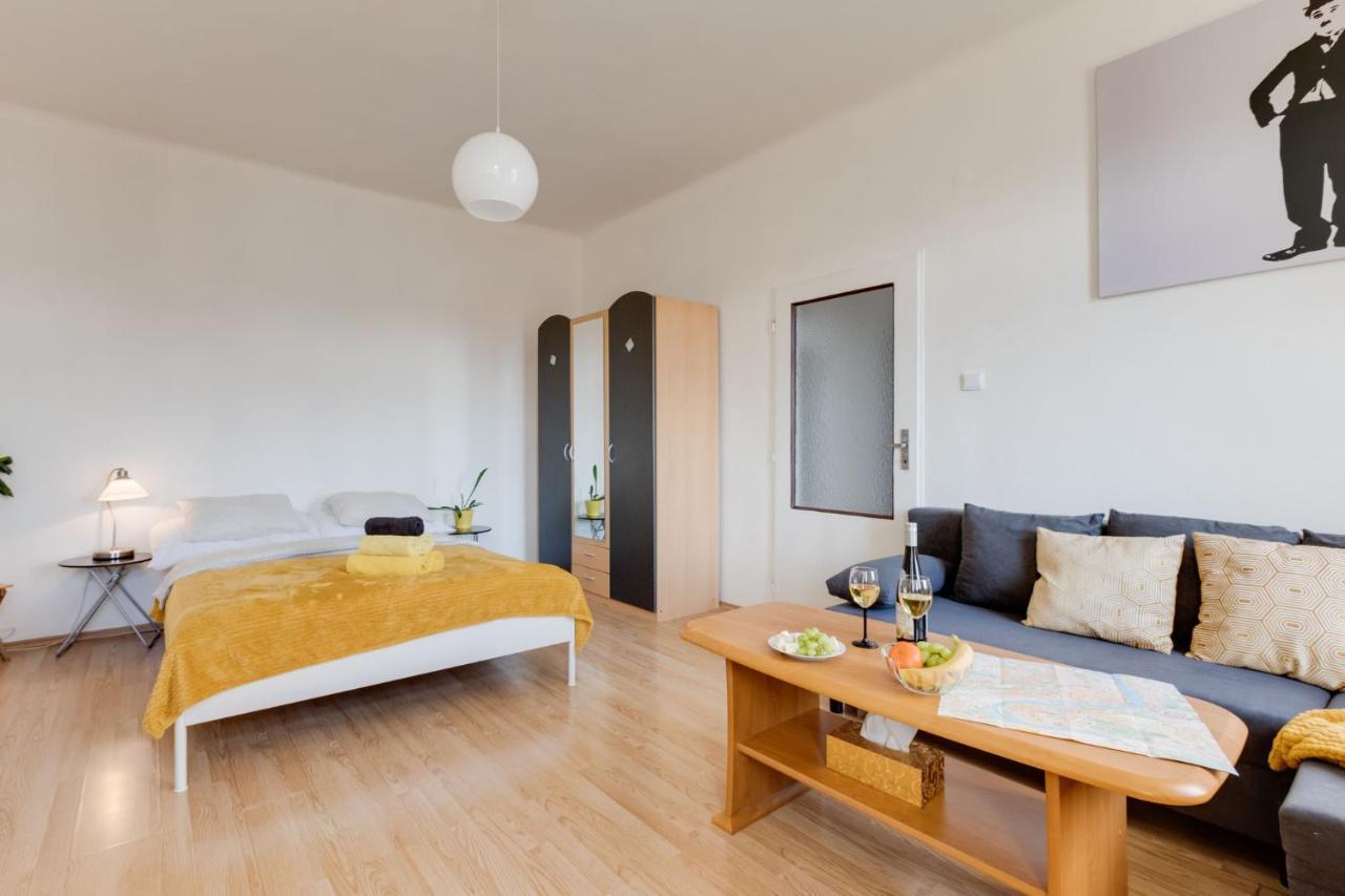Sunshine Apartment Near The City Center プラハ エクステリア 写真